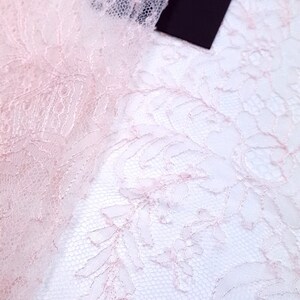 Roze Franse kantstoffen, zachte kantstof Chantilly, kantstof bruids, luxe haute-couturestoffen, zachte kantstof, kantstof K01229