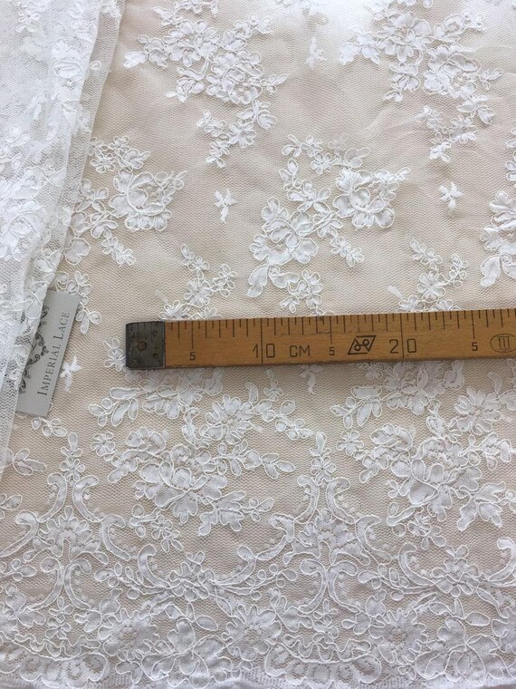 Veil lace Bridal lace French Lace Wedding Lace Offwhite lace fabric White Lace Lingerie Lace Embroidered lace Alencon Lace B00143