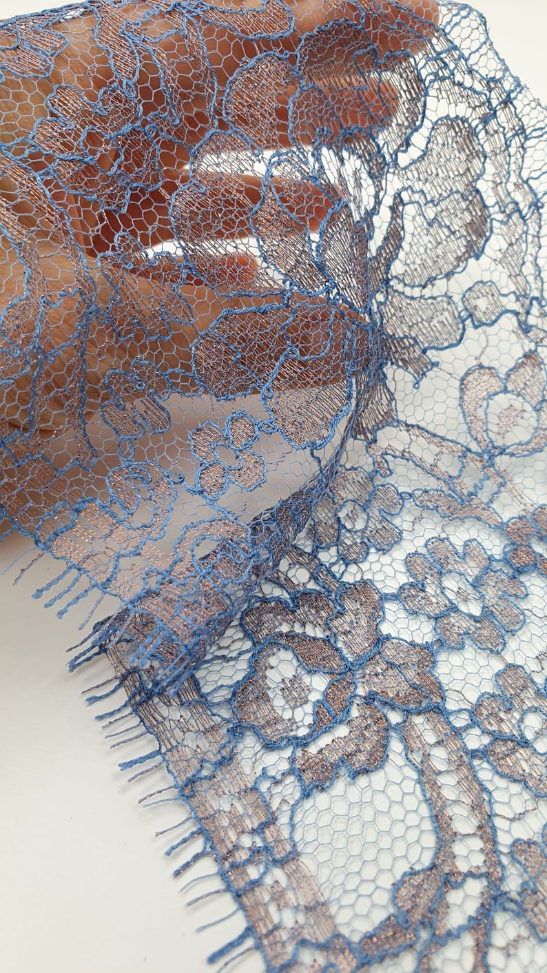 Ribete de encaje suave francés azul con hilo de bronce, ribete de encaje francés suave, encaje Chantilly, encaje francés, encaje de vestido de noche, encaje de alta costura MK00618 imagen 3