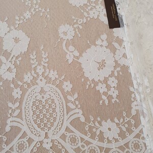 Dentelle ivoire, dentelle brodée, dentelle française, dentelle de mariage, dentelle de mariée, dentelle ivoire clair, dentelle de voile, dentelle de lingerie dentelle d&#39;Alençon B000076