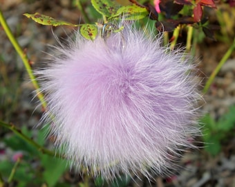 Finnraccoon Bommel light purple, 9-11 cm Ø Fur pompom Pompom Puschel Fur pommel bag charm Taschenbaumler fur pompom