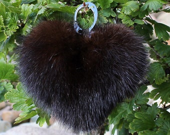 Mink Heart Dark brown 12 Ø with carabiner and ring, fur bag charm, fur pendant, luxury charm, mink heart
