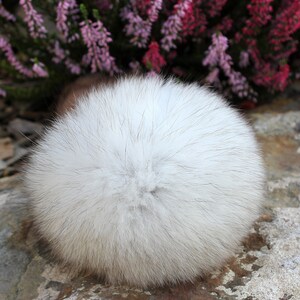 Blu Fox Bommel 9-11 cm Ø Natural cream white, pompom Puschel fur Bommel tassel fur puff bag pendant keychain zdjęcie 3