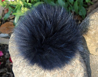 Finnraccoon Bommel, Black with blue tips  9-11 cm Ø Fur pompom Pompom Puschel Fur pommel bag charm Taschenbaumler fur pompom