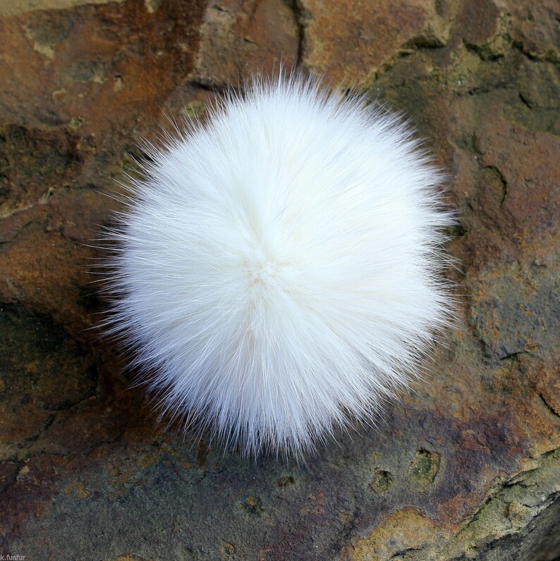 Blu Fox Bommel 9-11 cm Ø Natural cream white, pompom Puschel fur Bommel tassel fur puff bag pendant keychain zdjęcie 6