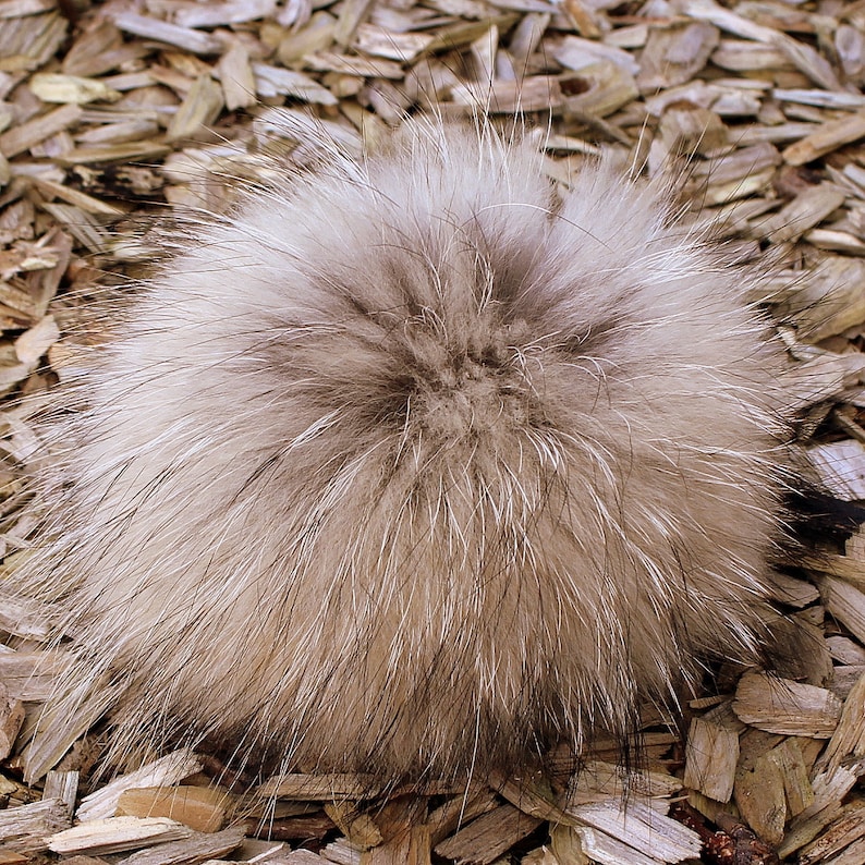 Finnraccoon Bommel Nature 9-11 cm Ø Fur pompom Pompom Puschel Fur pommel bag charm Taschenbaumler fur pompom image 1