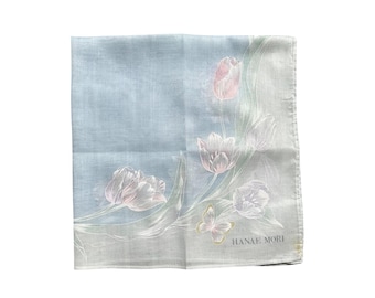 Pañuelo con diseño de flores de Hanae Mori