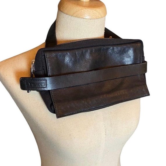 バッグ Y'SACCS YohjiYamamoto Ys leather handbag Y'Saccs Yohji Yamamoto Leather Strapped Flap Bag – Vertical Rags