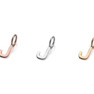 14k gold letter charm (6.77mm)