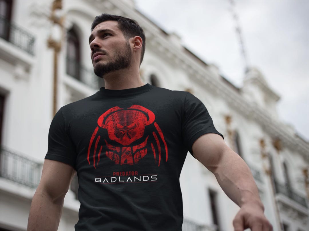 PREDATOR BADLANDS プレデターバッドランズ TシャツM Predator Badlands T-shirt | Retro Sci-fi Graphic Tee | Alien