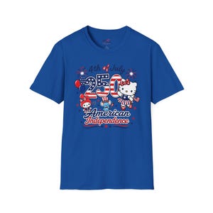 Chemise Hello Kitty 4 juillet, t-shirt indépendance américaine 250, t-shirt patriotique Sanrio, joli t-shirt feux d'artifice du 4 juillet, chemise rouge blanc bleu image 2