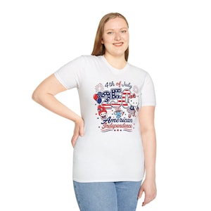 Chemise Hello Kitty 4 juillet, t-shirt indépendance américaine 250, t-shirt patriotique Sanrio, joli t-shirt feux d'artifice du 4 juillet, chemise rouge blanc bleu image 9