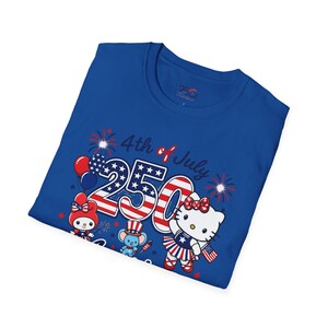 Chemise Hello Kitty 4 juillet, t-shirt indépendance américaine 250, t-shirt patriotique Sanrio, joli t-shirt feux d'artifice du 4 juillet, chemise rouge blanc bleu image 5