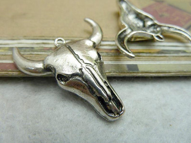 10pcs Cow Head Skull Charms Pendant 28x31mm Antique Silver DIY Jewelry Making Ornament Accessories AntiqueSilver