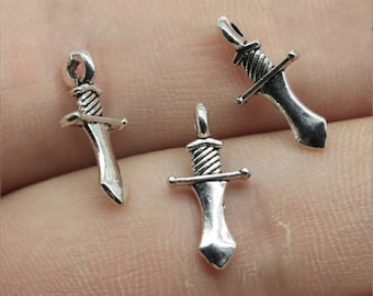 50pcs Daggers charms pendant 16x8mm antique silver/antique bronze DIY Jewelry Making Ornament Accessories