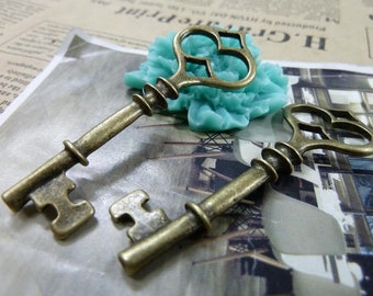 10pcs Key Charms Pendant 22x60mm Antique Bronze DIY Jewelry Making Ornament Accessories