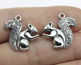 10st 20x21mm 3D Eekhoorn Charm Hanger