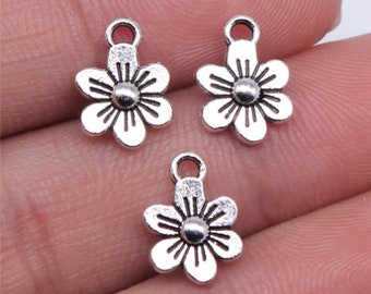 50 Stück Mini Blumen Charms Anhänger --- 12x9mm Antik Silber DIY Craft Basismaterial