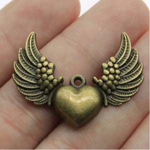 5pcs Wings with Love charms pendant 36x27mm Antique bronze DIY jewelry handmade base material Antique bronze