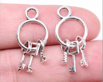 20pcs Keychain with 3 Vintage Keys Charms Pendant 13x24mm Antique Silver DIY Jewelry Making Ornament Accessories