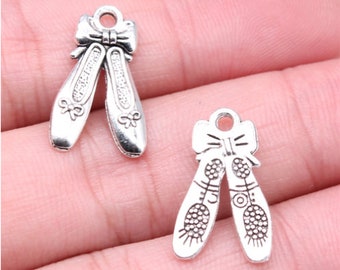 30pcs Embroidered shoes charms pendant---20x13mm Antique silver DIY Jewelry Accessories base material