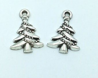 30 colgantes de árbol de Navidad de 21 x 14 mm, hechos a mano, de plata antigua. Material base para joyería DIY.