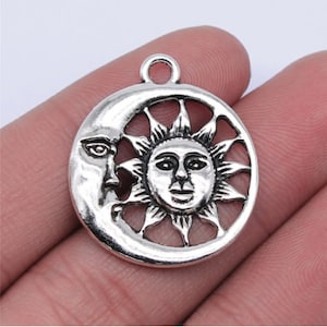 5pcs 24x24mm Antique Silver Color Moon Sun Charms Pendant For Jewelry Making DIY Jewelry Findings