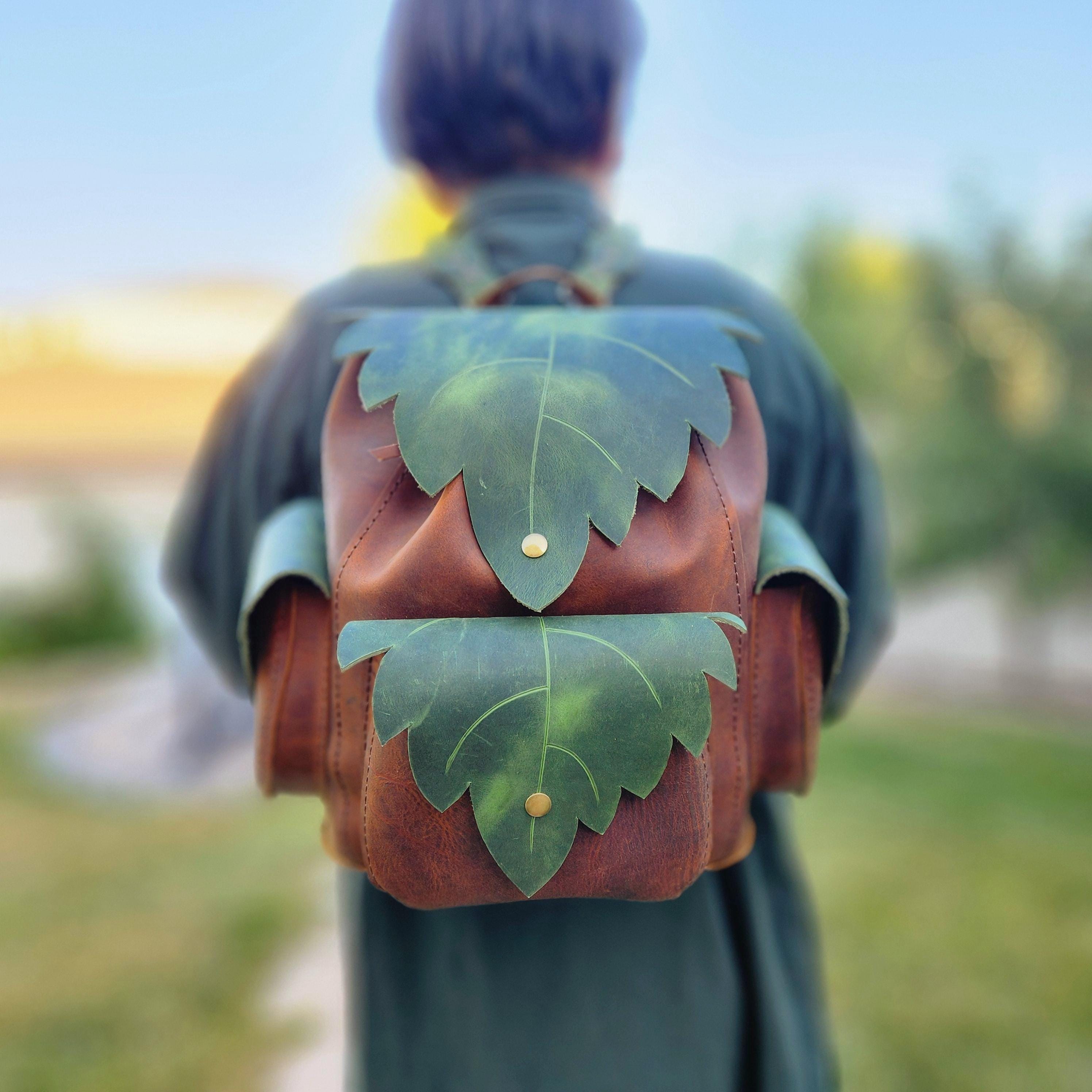 Pathfinder Backpack Leather Pattern – Leaf-themed Fantasy Bag for 