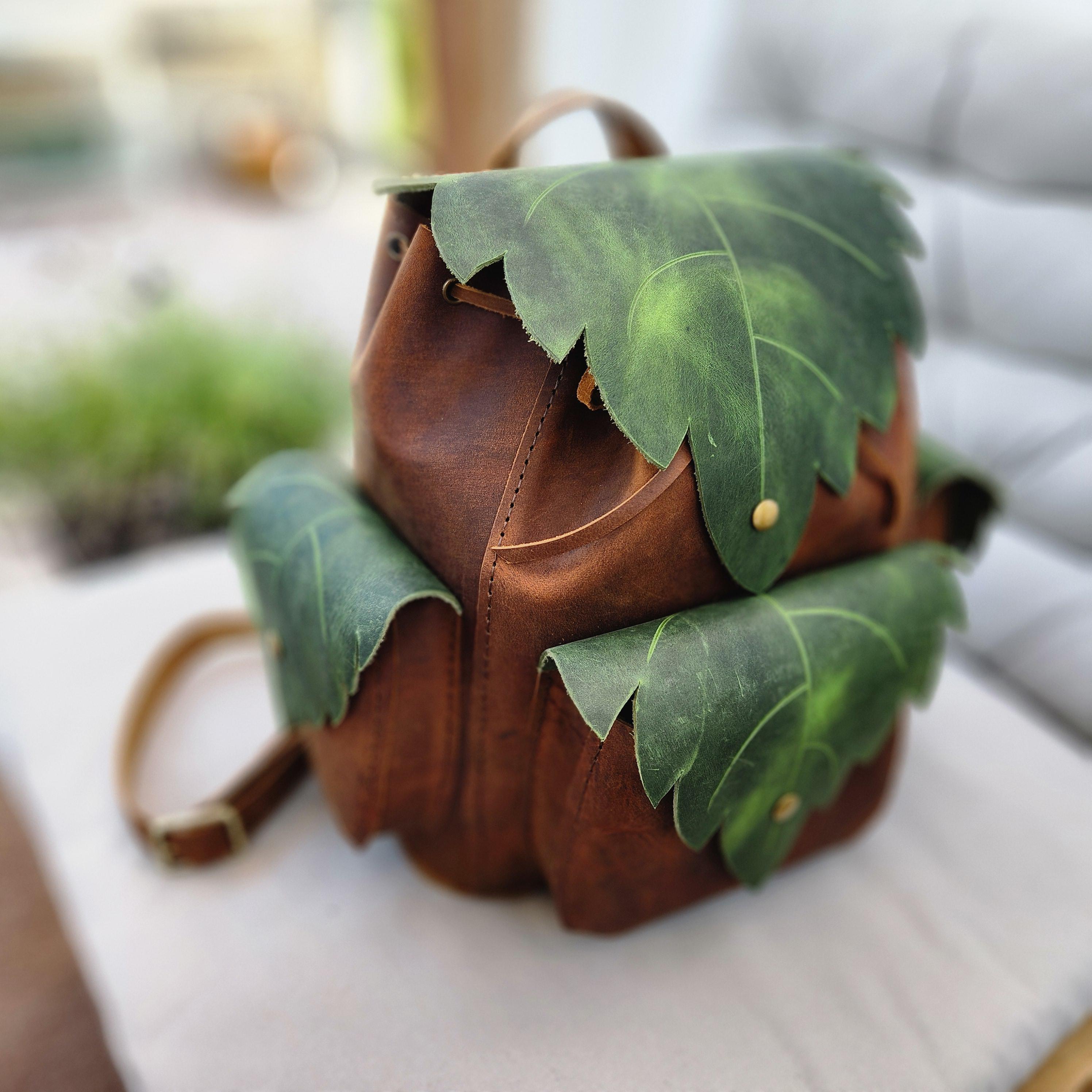 Pathfinder Backpack Leather Pattern – Leaf-themed Fantasy Bag for 