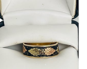 Vintage 10k Yellow and Rose Gold Oak Leaf Ring Size 5 Cottage Core Estate Jewelry Grape Leaf Ring Anniversary Gift For Her