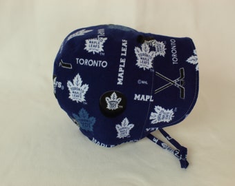 Warm fleece baby bonnet in Toronto Maple Leafs themed fleece fabric with lining, cold weather baby cap, sports hat, autumn lined infant hat