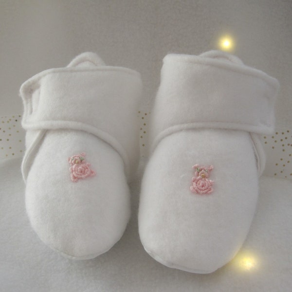 Fleece baby booties, white fleece infant shoes, soft baby slippers, fleece slippers, baby shoes, embroidered footwear