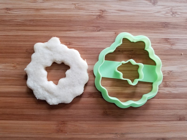 Cookie Decorating Cupcake 3d printed with SHARP EDGES Sugar Cookies Christmas Wreath #1 Cookie Cutter Fondant