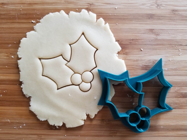Cupcake Fondant Holly #1 Outline Cookie Cutter Cookie Decorating Sugar Cookies 3d printed with SHARP EDGES