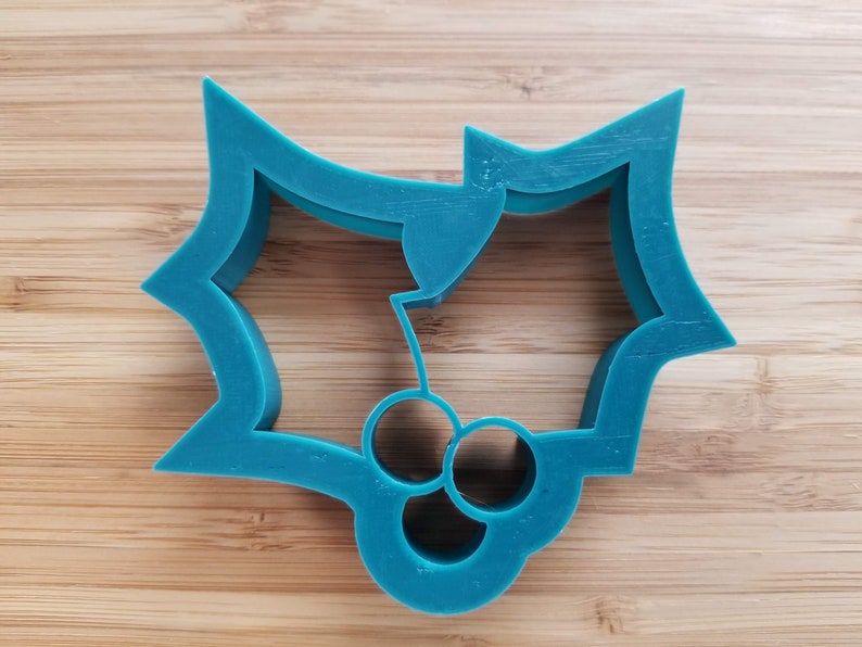 Cupcake Fondant Holly #1 Outline Cookie Cutter Cookie Decorating Sugar Cookies 3d printed with SHARP EDGES
