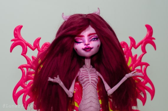 monster high freaky fusion bonita femur