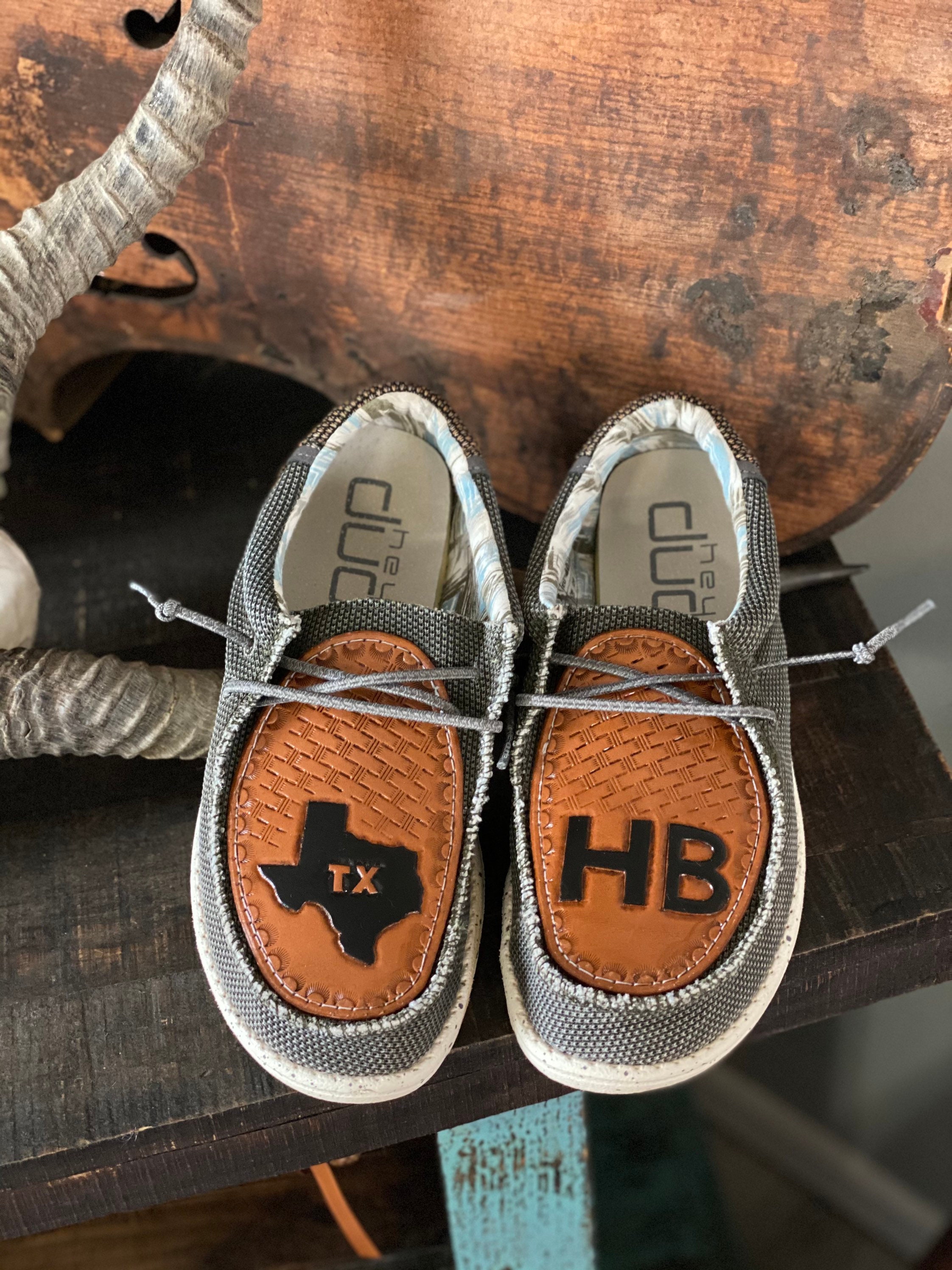 customize hey dudes