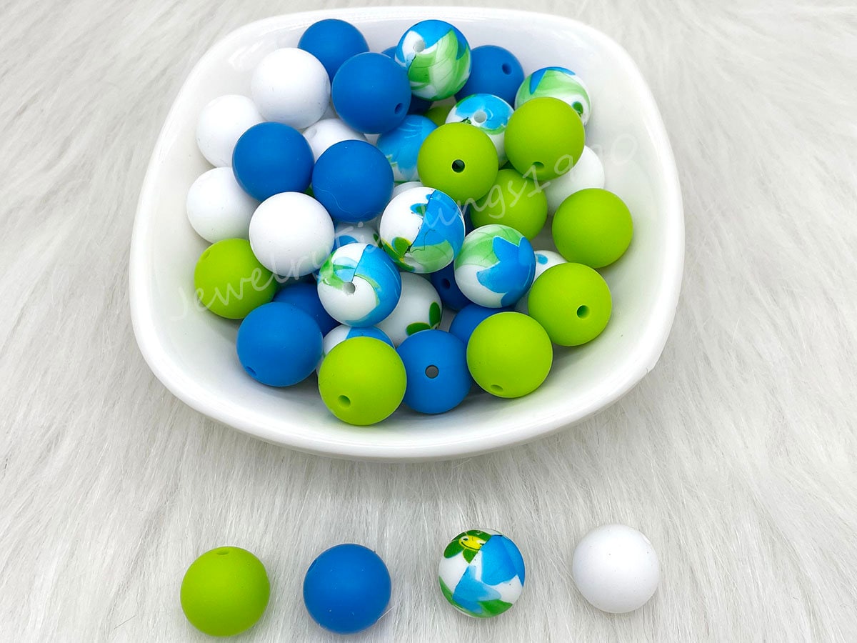  100Pcs Silicone Beads, 15mm 12mm Silicone Beads Bulk Round Blue  Silicone Beads for Keychain Making Loose Rubber Focal Silicone Beads for  Pens Necklace Bracelet Lanyard Making (Blue)