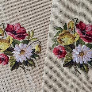 Goblen Vintage needlepoint petit point Kit Floral Design