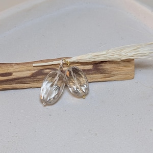 Bergkristall Anhänger gold oder silber, Edelstein Anhänger mit Kette, kleine Aufmerksamkeit Geschenkidee für Frauen, Geschenk für Freundin