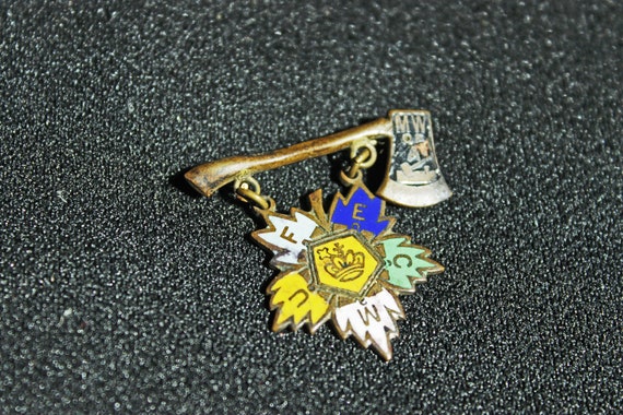 Royal Neighbors of America Vintage Pin; Brass Axe… - image 3