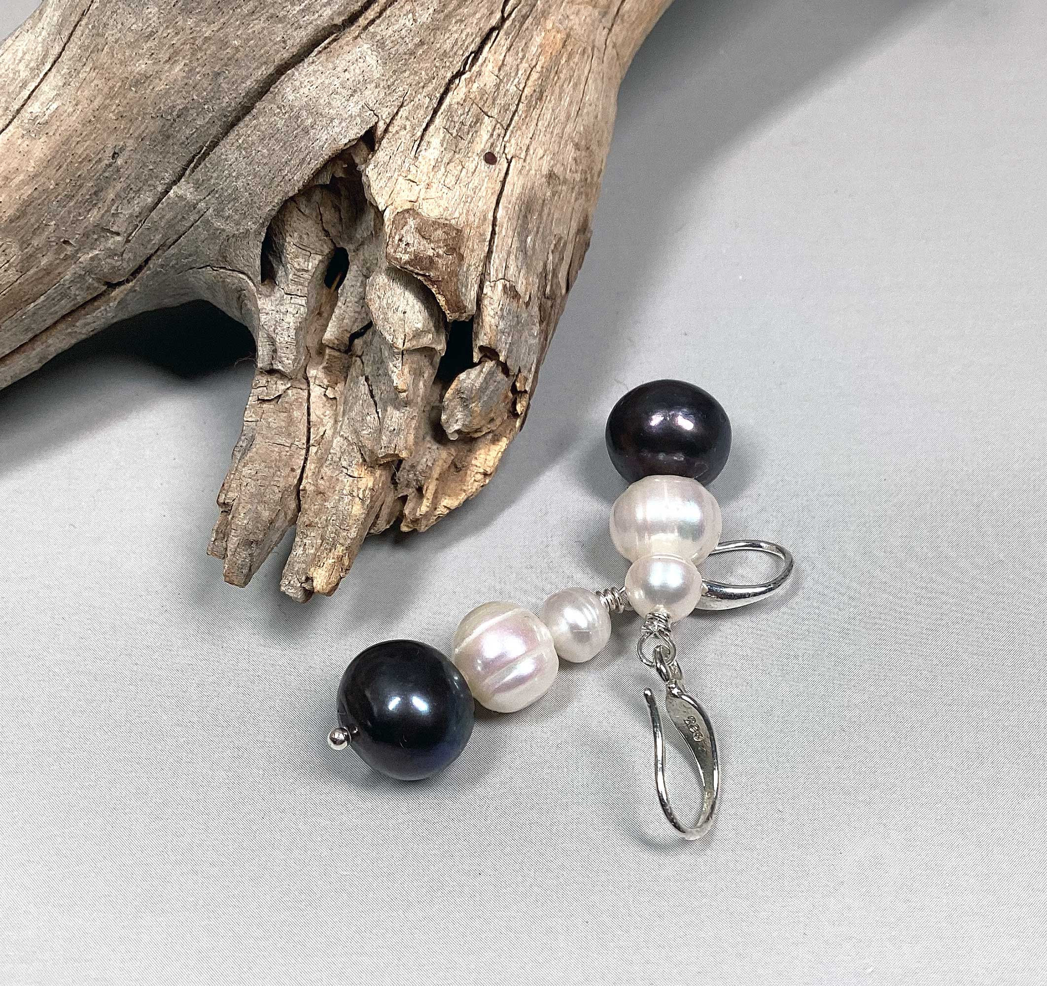 Orecchini a perno in argento placcato con design unico in perle