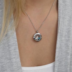 Medaillon Kette mit Geburtsstein und Buchstabe - personalisiertes Geschenk - Geburtsmonat Steine