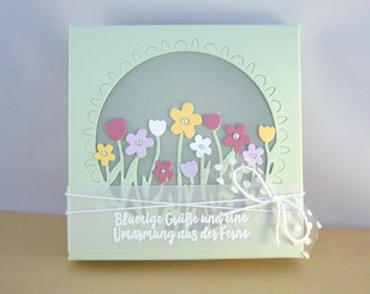 Ostern Verpackung -Blumige Grüße- Frühling Geschenk Süßigkeiten Blumen Geldgeschenk Gastgeschenk Geschenkbox