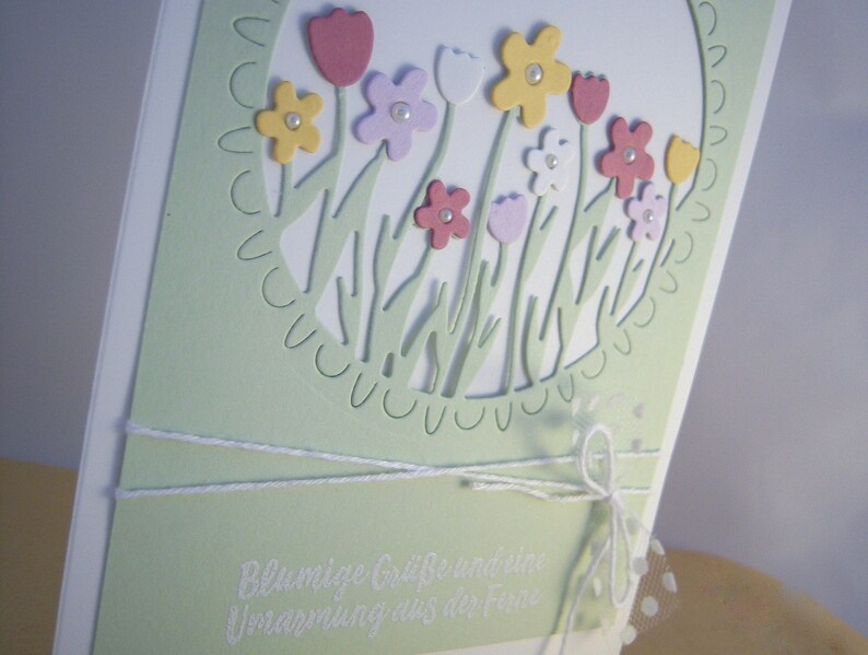 Osterkarte Grußkarte Blumige Grüße Frühling Blumen grün handgemacht Glückwunschkarte Hochzeit Muttertag Bild 3