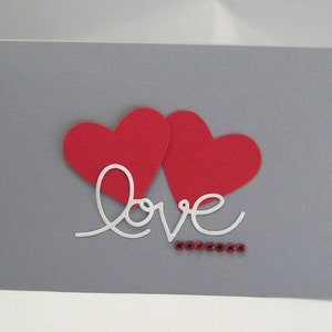 Karte zur Hochzeit Love & Hearts Herz grau rot schlicht Hochzeitskarte handgemacht Bild 1