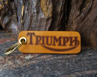 Triumph Green Wreath Logo Quality Black Leather Keyring
