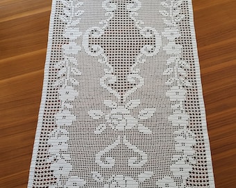 Beautiful crochet runner