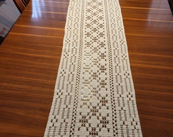 Crochet runner - filet crochet