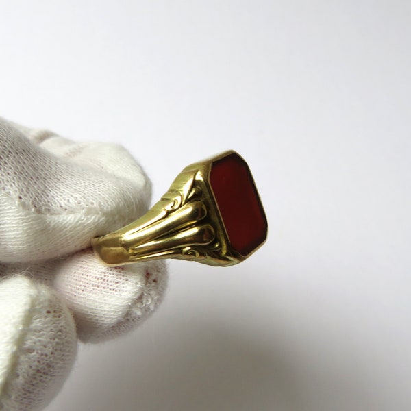 Vintage Herrenring mit rotem Stein vergoldet rot Männerring Siegelring Gr. 70